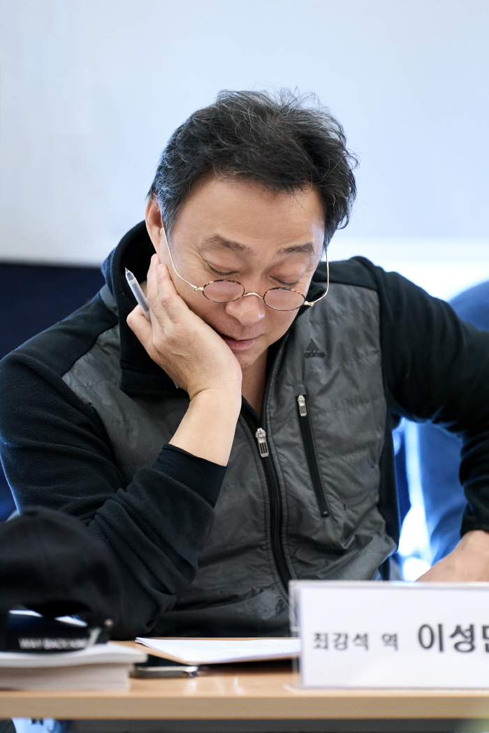 [공식] 교권침해에 '참교육' 들어간다..김무열·이성민 주인공