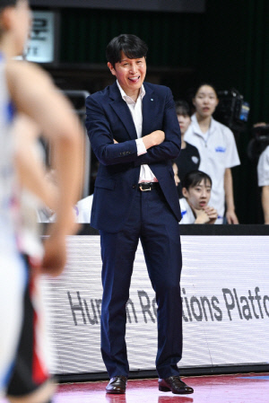 [현장인터뷰] 우리은행 위성우 감독 