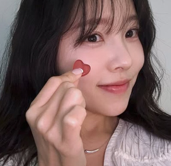 '박성광♥' 이솔이, 눈 성형했나..'확 달라진 눈매'에 의혹↑