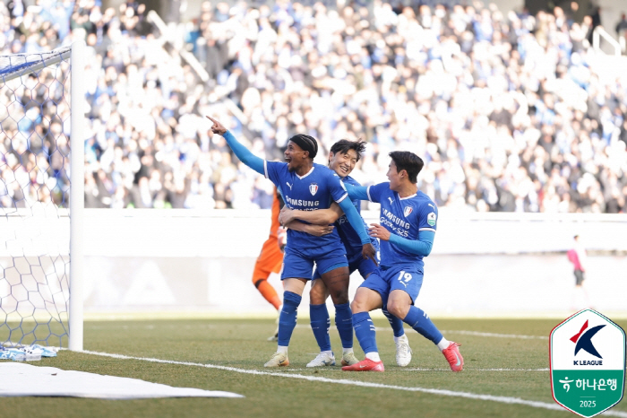 '파울리뇨 극적 결승골' 수원 삼성, 전남에 2-1 역전승…안산 김현태, 2025년 K리그 '1호' 해트트릭(종합)