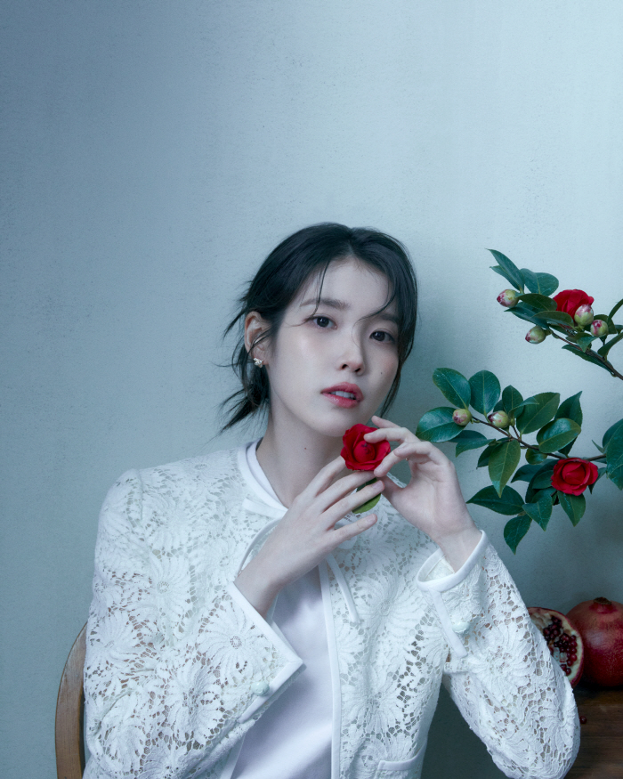 [인터뷰②] '폭싹 속았수다' 아이유 "남동생, 은명이 뒤통수 때리는 신에 '메소드'라고..장녀로서 금명에 공감"