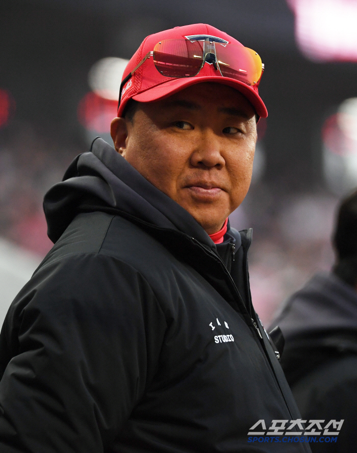 "홈런은 네 전부가 아냐!" MVP 공백은 잊어라. 꽃감독 쓴소리 결국 …
