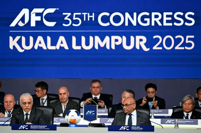 '中 축구팬 실망하는 소리 들리네' AFC마저 월드컵 64개국 체제 반대…