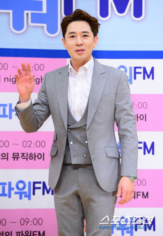 붐, 결혼 전 '게이설'에 입 열었다 "이특이랑 첫 열애설, 입대날 터졌다"