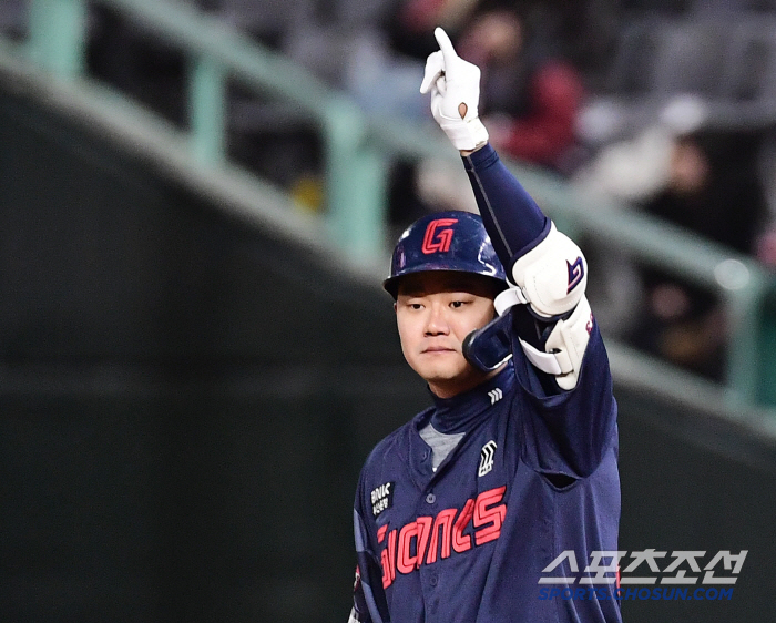 4할 유격수 맹활약→원조 복덩이는 언제 오나? "어제 재검사 결과가…" …