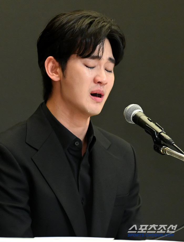 김수현, 故 김새론 유족-가세연 120억 소송 이상無 "소송비용 전액 납…