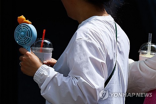 4월에 벌써 초여름 더위…울진 30.7도·대구 29.5도(종합)