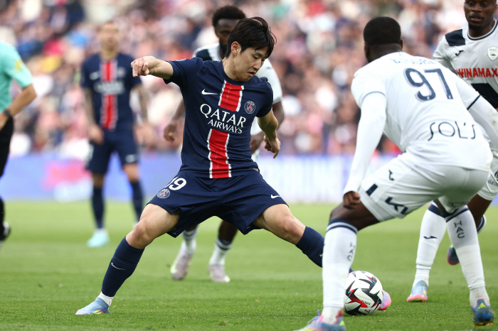 맨유 러브콜에도…'PSG, 이래서 못 보내!' 이강인 복귀, 수비형 MF…