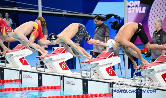 "英가이X스콧 동시 터치패드" '디펜딩챔프'황선우의 자유형200m,올 세…