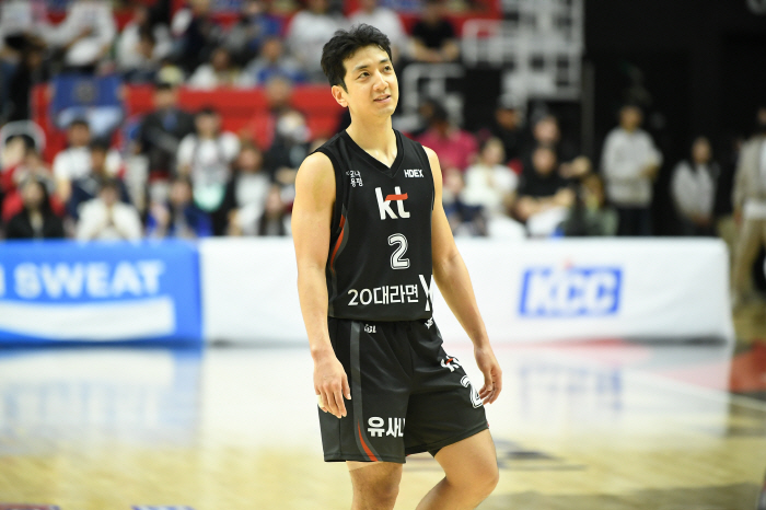 '명경기 망친 판정 논란' KBL 공식 입장 "오심 심판 PO 출전 정지…
