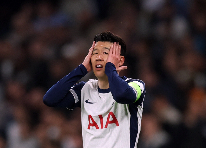 손흥민, EPL 최악 부진 11인 선정...'0골 0도움' 맨유 최악의 …