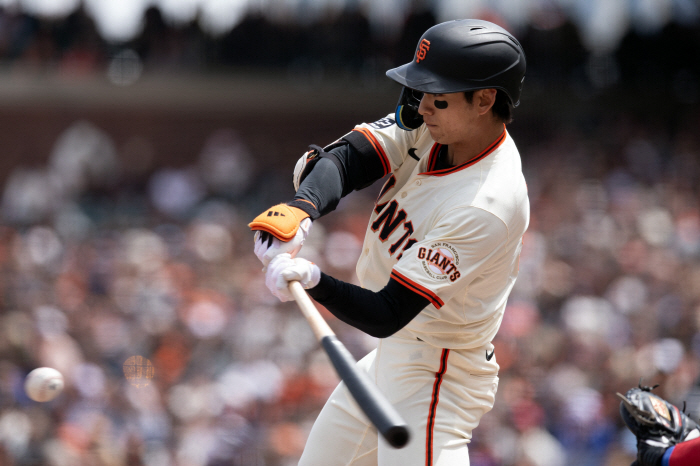 '너 ERA 1등? 나 이정후야!' SF 간판타자 이정후, 현 MLB 최…