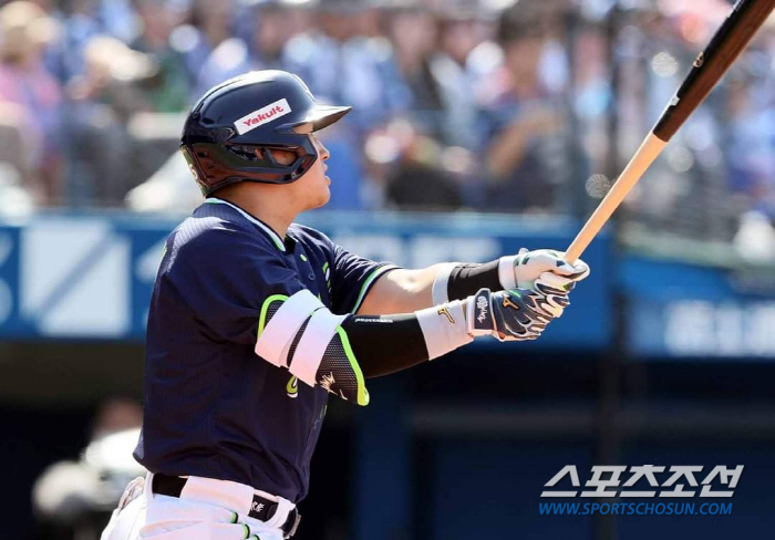 30 home runs disappear due to super strength 'thugotazer', 'Monster'10th consecutive game of Murakami - 27 consecutive games of Yamakawa, 14-12 home runs in front of the halfway point and No. 1 in home runs 