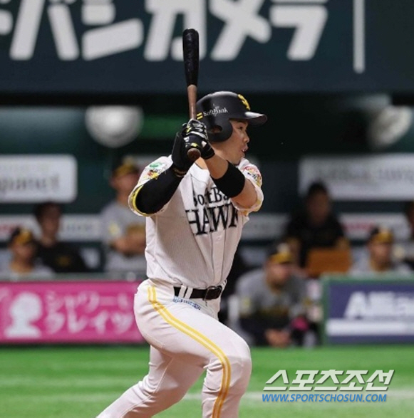 30 home runs disappear due to super strength 'thugotazer', 'Monster'10th consecutive game of Murakami - 27 consecutive games of Yamakawa, 14-12 home runs in front of the halfway point and No. 1 in home runs 