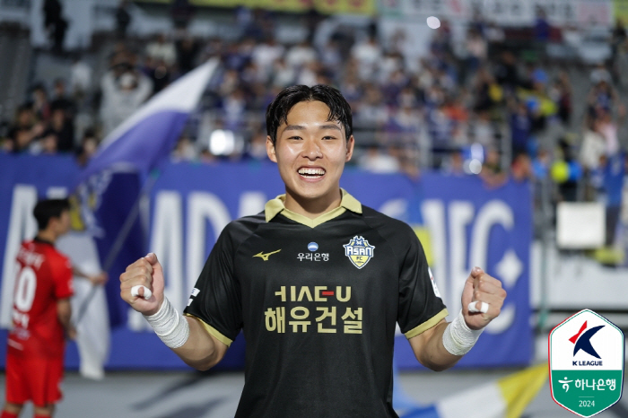 'Do you play soccer as a key?' Big Boom Break is 180cm goalkeeper Shin Song-hoon, the last 4 consecutive clean sheets → 4th place in Asan, Chungcheongnam-do 'Storm's Hack'