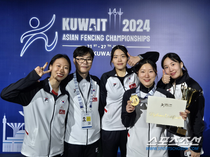 Fencing Korea. Recovered the top of the 亞 that was taken away by Japan! 'Gold 4X Silver 2XDong 5'A spectacular finale