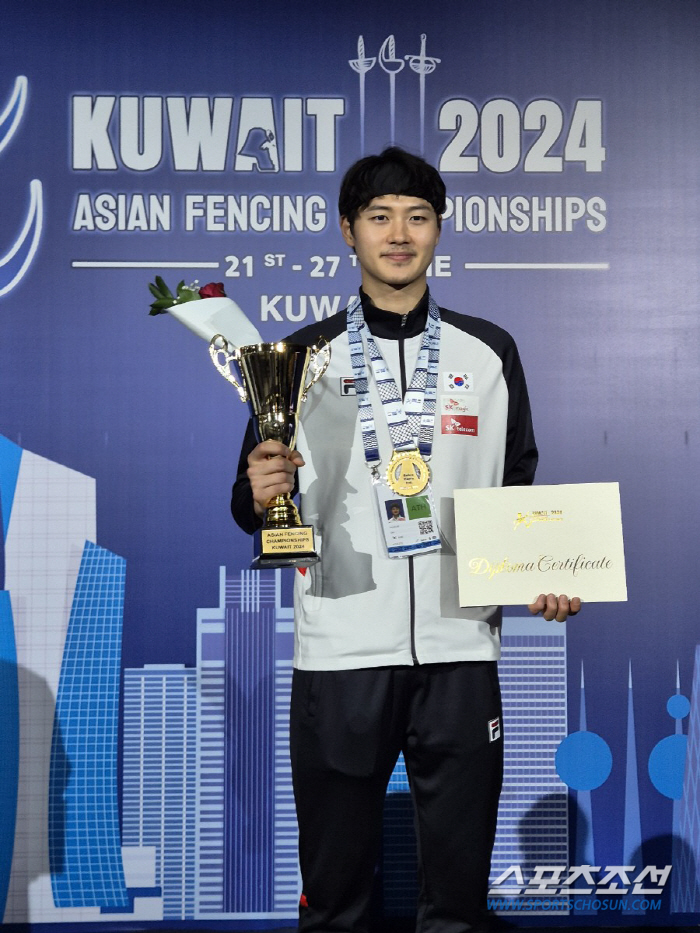 Fencing Korea. Recovered the top of the 亞 that was taken away by Japan! 'Gold 4X Silver 2XDong 5'A spectacular finale