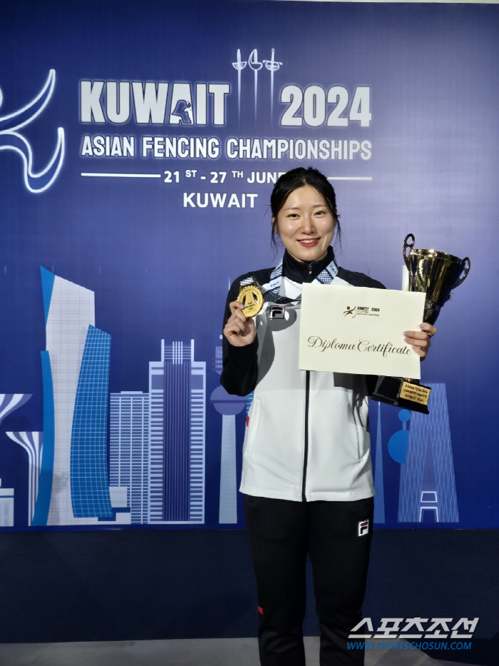 Fencing Korea. Recovered the top of the 亞 that was taken away by Japan! 'Gold 4X Silver 2XDong 5'A spectacular finale