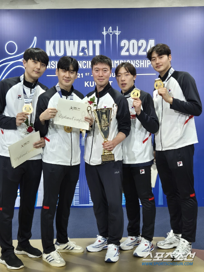 Fencing Korea. Recovered the top of the 亞 that was taken away by Japan! 'Gold 4X Silver 2XDong 5'A spectacular finale