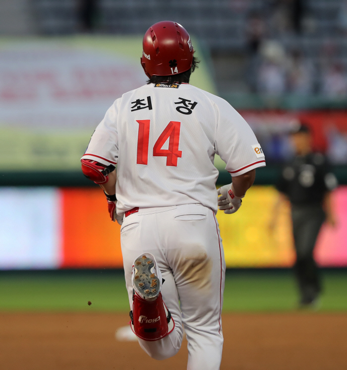 'I grew up looking at my brother's back' 487 home run legend's younger brother was encouraged by his warm words 