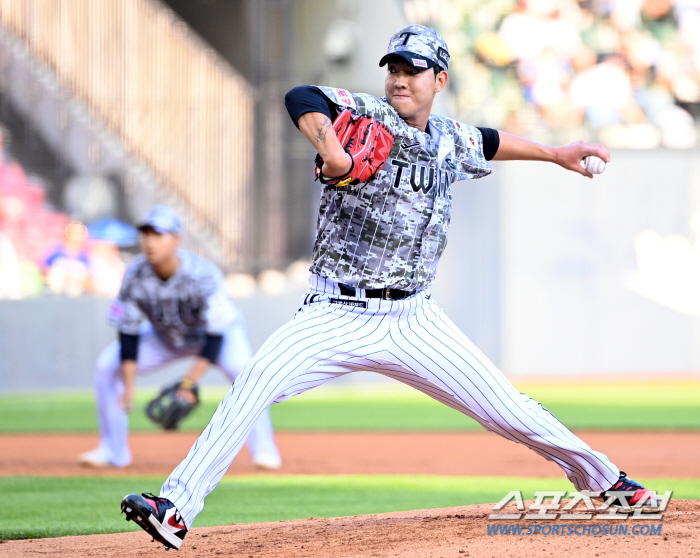 'It's Lucky LG'3.2 innings → 4 innings → 5.1 innings' It's an alternative starter, ERA 2.08.190cm left-handed twin towers in operation 