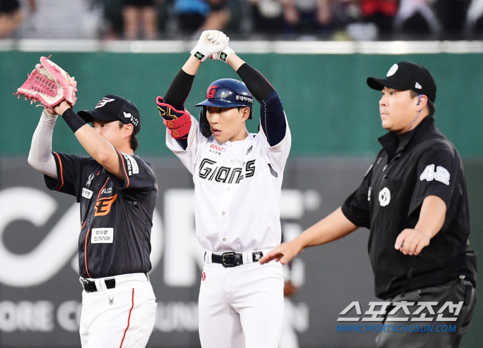 Lotte '5 consecutive wins' Storm sprint! Hanwha's sinking → Jump to 7th place. 'Wilkerson 8 wins  Son Seong-bin final hit' The first teacher-student competition won by Kim Tae-hyung 