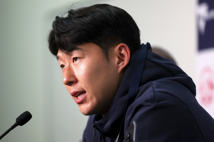 '1 year option vs. 2 years vs. 3 to 4 years?' What is Tottenham's real intention? 英The media 'Son Heung-min's value is 170 billion won, and he is likely to renew his contract for two years'