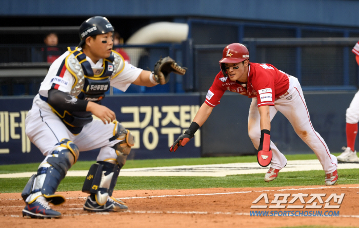 'Is it human speed?' Jihoon Choi who made a rare sacrifice fly on second base 'Thought of a wide Jamsil.' 