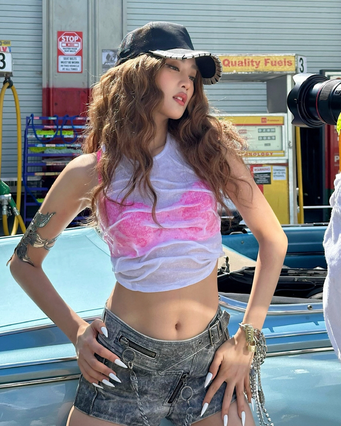 (G)I-DLE Minnie boasts of strong abs and slim angular beauty and sexy beauty