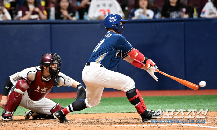 'I took out Son Ah-seop, too.' Park Min-woo is the only left-handed hitter. 8 right-handed batters in left-handed selection 