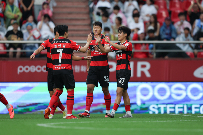 '1 minute 39 seconds'Hong Yun-sang-goal, the stream has changed'East Coast Derby'Pohang overpowered Ulsan 2-1 → Failed to recapture the lead