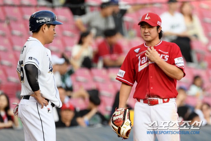 ''Gloves on the butt' Choi Jeong's persistent tag waiting for Yang Eui-ji to let her guard down