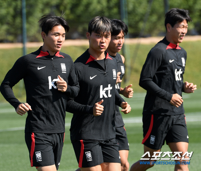 It wasn't a pro club. Two Korean national universities were released...Celtic, Oh Hyun-kyu  Yang Hyun-jun Plan to Organize