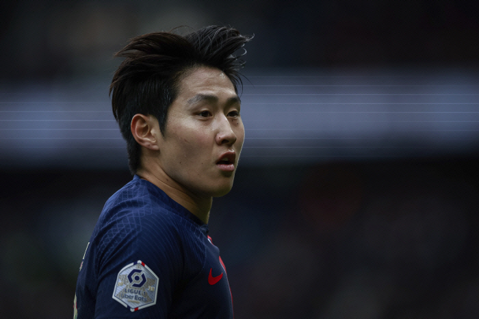 Lee Kangin is alive...'PSG Target' 20-year-old French dribbling genius, Dortmund