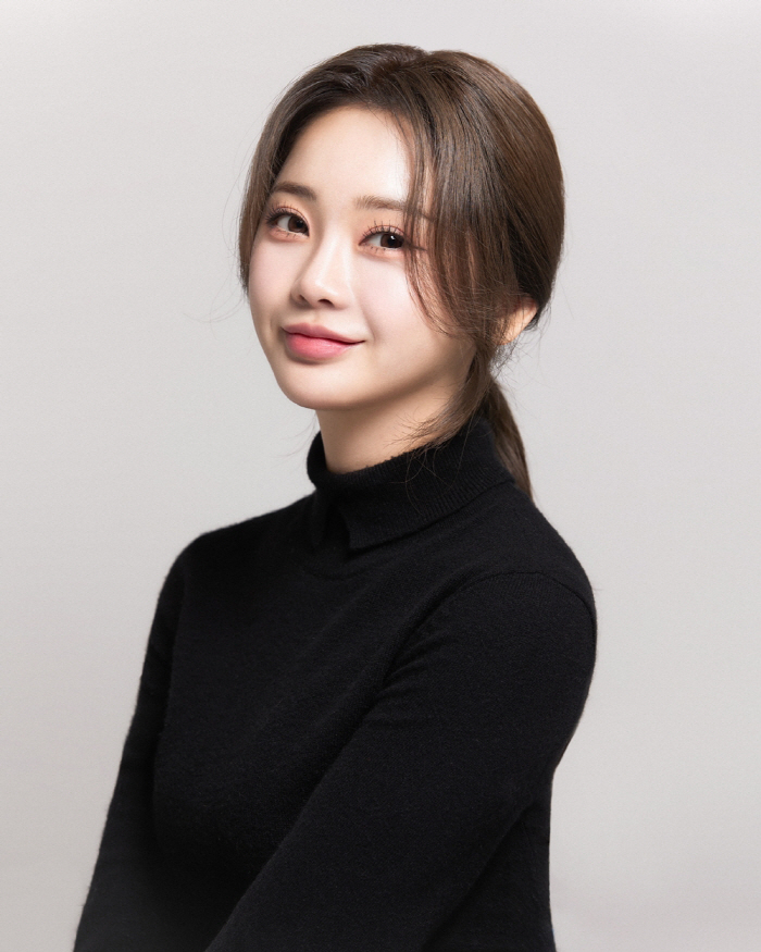 'Miss Trot 2' Hong Ji-yoon, Choi Creative Lab, and 'Hallyu Goddess' Looking forward to the move