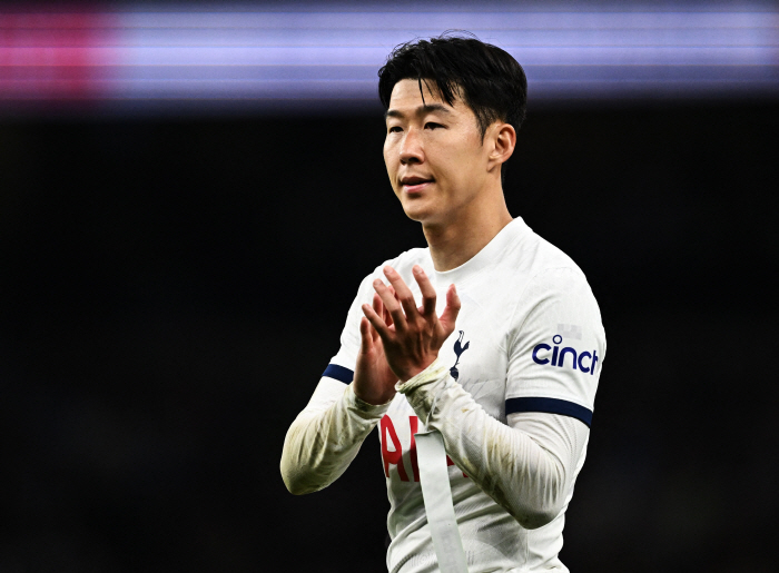 Tottenham, which was hiding behind SON, this time weighing profits and losses'Legend' with Son Heung-min for just one year's extension'Selling like Kane vs long-term contract'