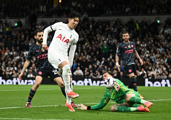 Tottenham, which was hiding behind SON, this time weighing profits and losses'Legend' with Son Heung-min for just one year's extension'Selling like Kane vs long-term contract'