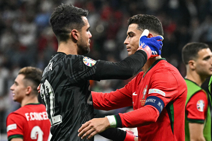  Good shootout! Portugal GK Costa's secret to three consecutive saves 'As You Feel'