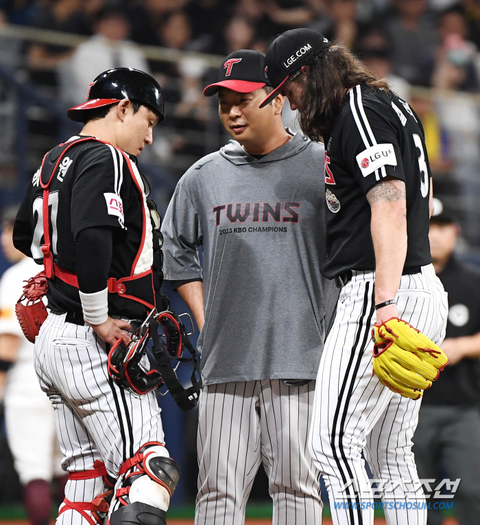 First time in the KBO League! 100 innings for 6 consecutive years in just one team. Resurrected 'Jamsil Jesus' 1 hit shutout → 1 run in 6 innings QS.the beauty of the first half of the year