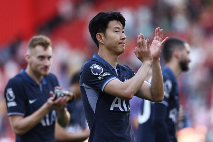 'Rewarding contributions over the past nine years'...Tottenham, the option of extension is smoke screen operation?...'Son Heung-min, the team's second-in-command, is willing to raise wages'