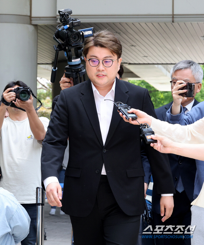  Kim Ho-joong placed his agency out of business and appointed a former colleague as a prosecutor in charge of all-out hit-and-run trials