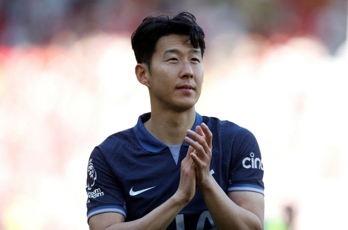 SON's negligence '2nd Salah's recruitment plan. Tottenham chairman Levy's dualism. Oh, my