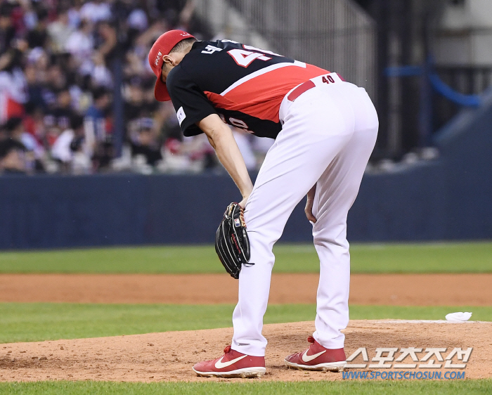 The glove replacement was no use...ERA No. 1 colorless 5G consecutive home runs, and the batting line's background saved it