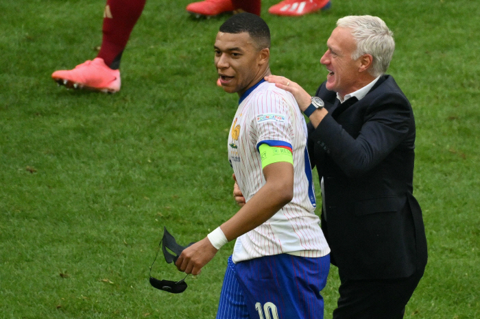 'What's wrong with the captain?' Mbappe, do you have a personality problem...'Belgian legend' controversy over mocking ceremony