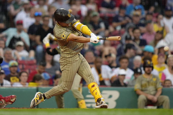 171-km bullet hole blocked! Kim Ha-sung failed to hit in 10 consecutive games, and one more hitless steal in 3 at-bats...SD 0-7 TEX