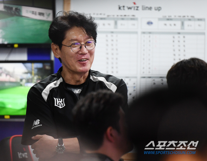 Benjamin's best pitch made manager Lee Kang-chul laugh...'Very, very good pitching' 