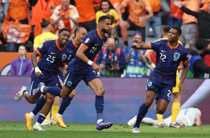 'Malen Multi-Goal'The Netherlands, Romania 3-0! advance to the quarterfinals