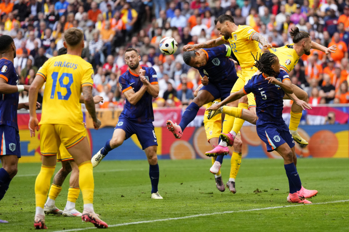 'Malen Multi-Goal'The Netherlands, Romania 3-0! advance to the quarterfinals