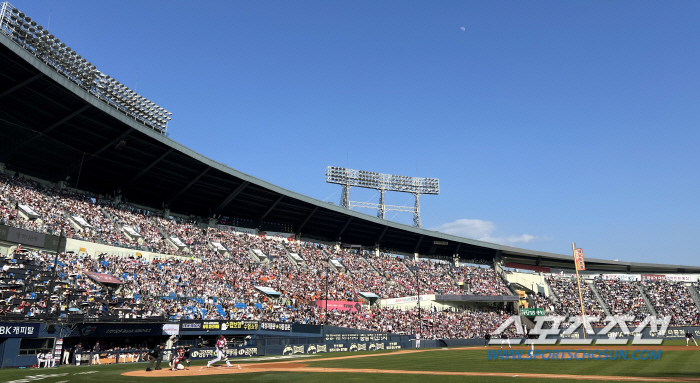 For the first time in 43 years of professional baseball history! Will 6 million spectators break out in the first half of the year