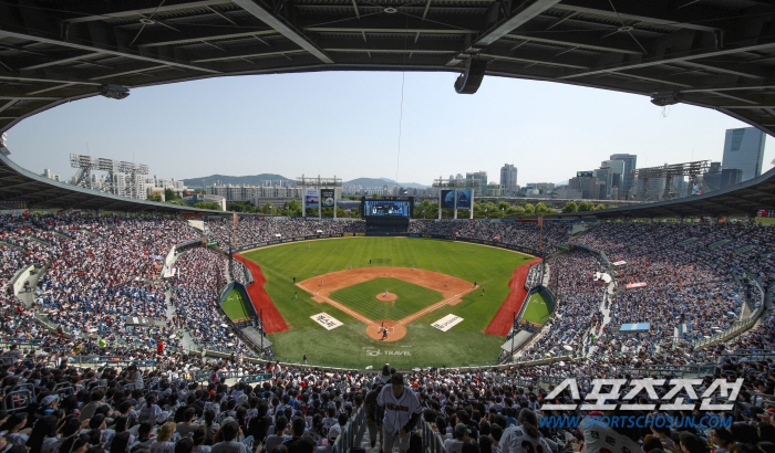 For the first time in 43 years of professional baseball history! Will 6 million spectators break out in the first half of the year